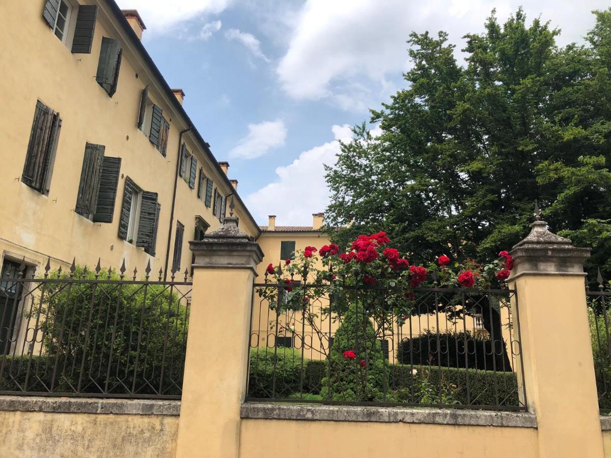 Appartement Catoo Dimora Di Design Park In Palazzo Nobiliare Al Duomo à Padoue Extérieur photo
